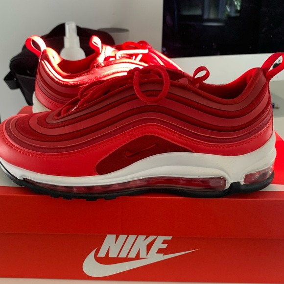 Women’s Nike Air Max 97 Ultra 17’ Red sz. 7 - Picture 1 of 4